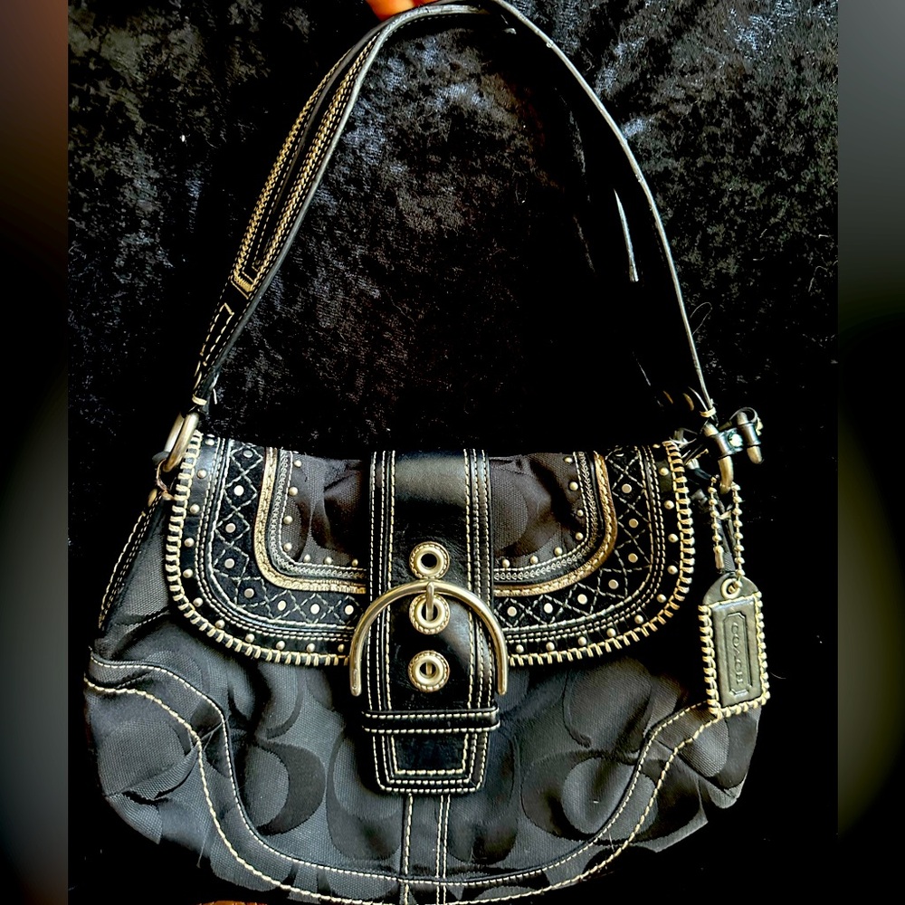 COACH Used twice Almost New exquisite Vintage SoHo Bag